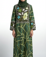 Load image into Gallery viewer, EMBROIDERY COLLECTION - Green Star & Shell Charm Jalabiya