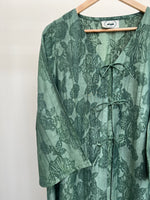 Load image into Gallery viewer, Triple Ribbons  jalabiya M001 - Viscose Jacquard Green 2
